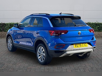 Used Volkswagen T-Roc 2025 for sale - 76110870: Photo 2