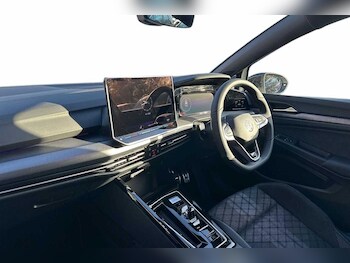 Used Volkswagen Golf 2025 for sale - 77177315: Photo