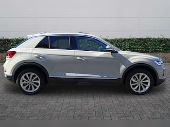 Used Volkswagen T-Roc 2023 for sale - 79832090: Photo