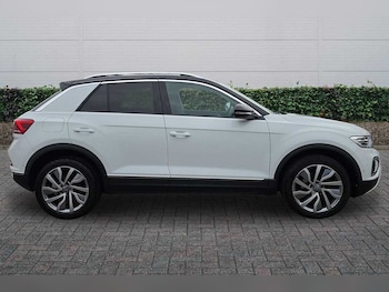 Used Volkswagen T-Roc 2023 for sale - 78912467: Photo