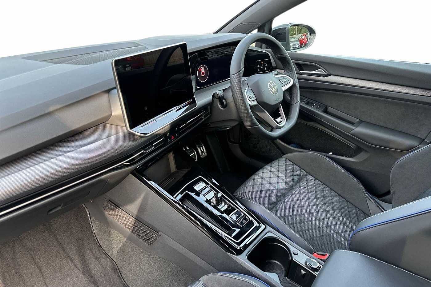 Used Volkswagen Golf 2025 for sale - 76111438: Photo 2