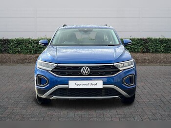 Used Volkswagen T-Roc 2024 for sale - 77332570: Photo