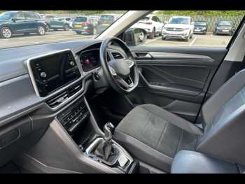 Used Volkswagen T-Roc 2023 for sale - 75432392: Photo