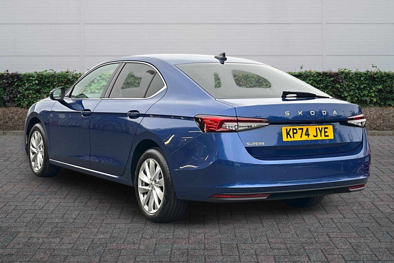 Used Skoda Superb 2024 for sale - 76241295: Photo 2