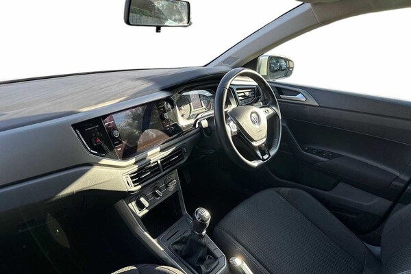 Used Volkswagen Polo 2018 for sale - 76111031: Photo 2
