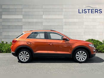 Used Volkswagen T-Roc 2020 for sale - 75450870: Photo