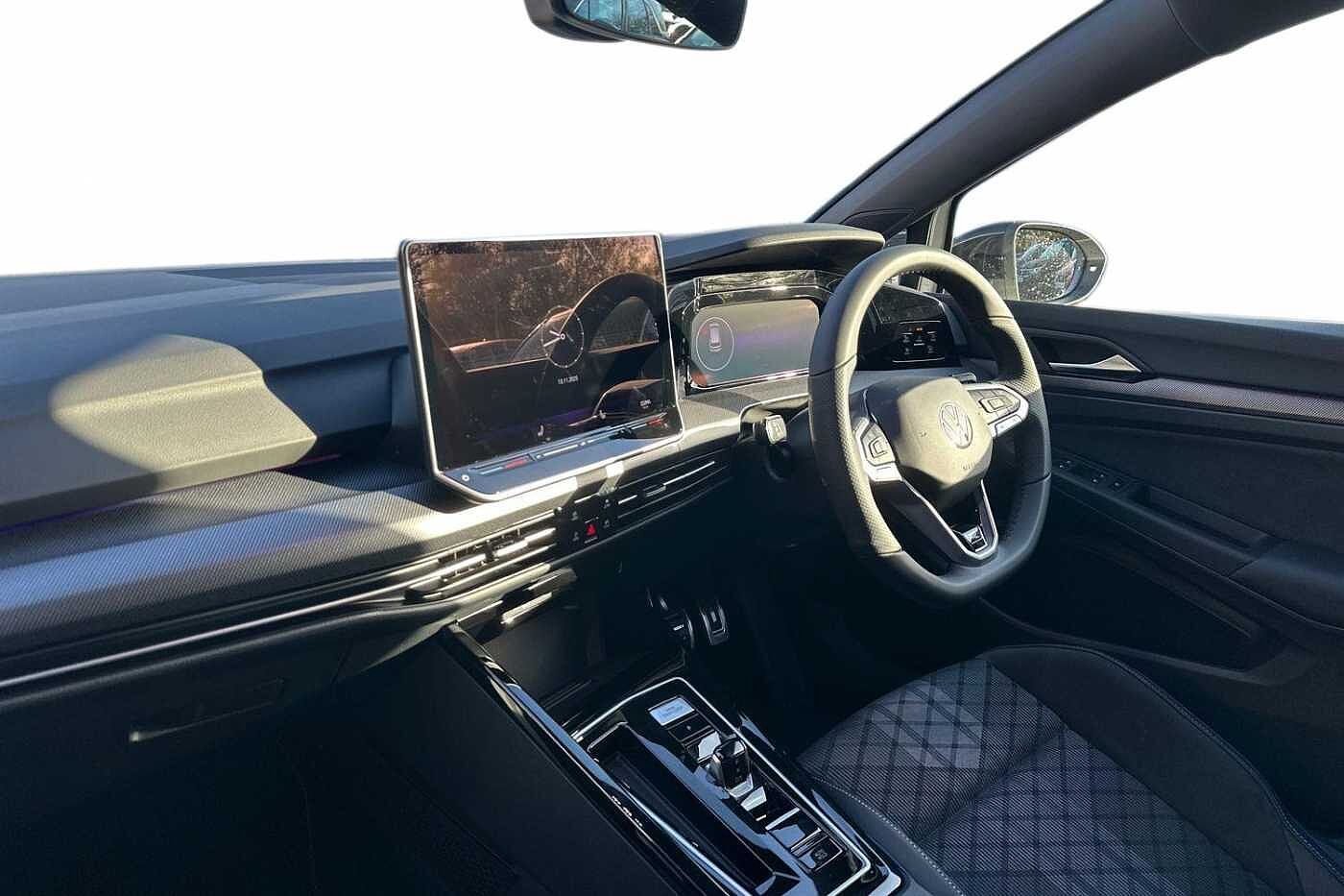 Used Volkswagen Golf 2025 for sale - 76514431: Photo 2