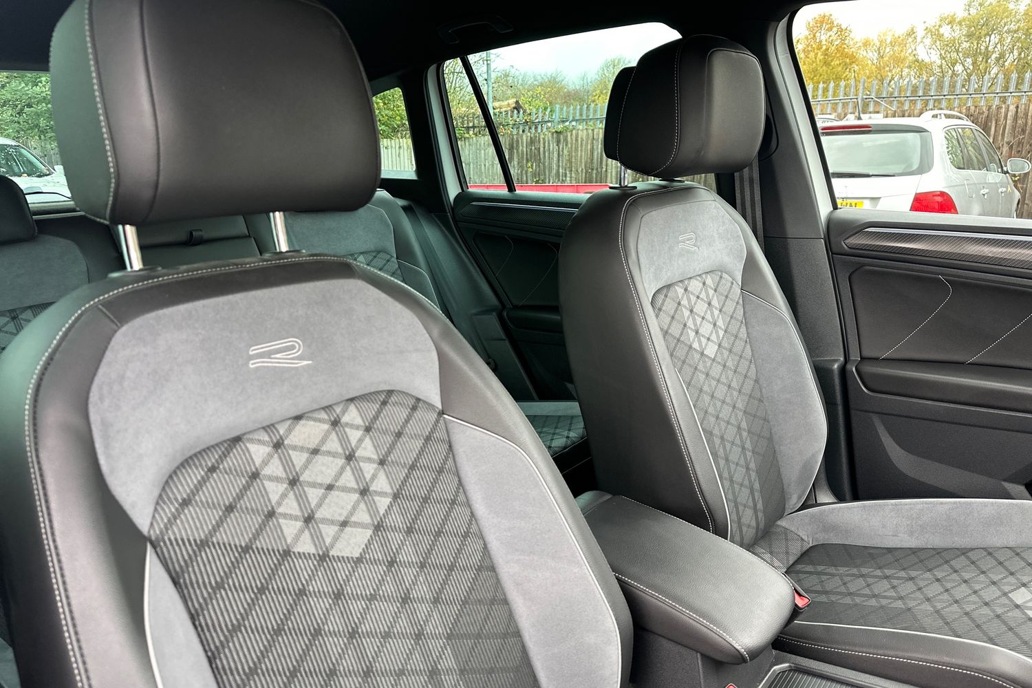 Used Volkswagen Tiguan 2023 for sale - 76400277: Photo 17