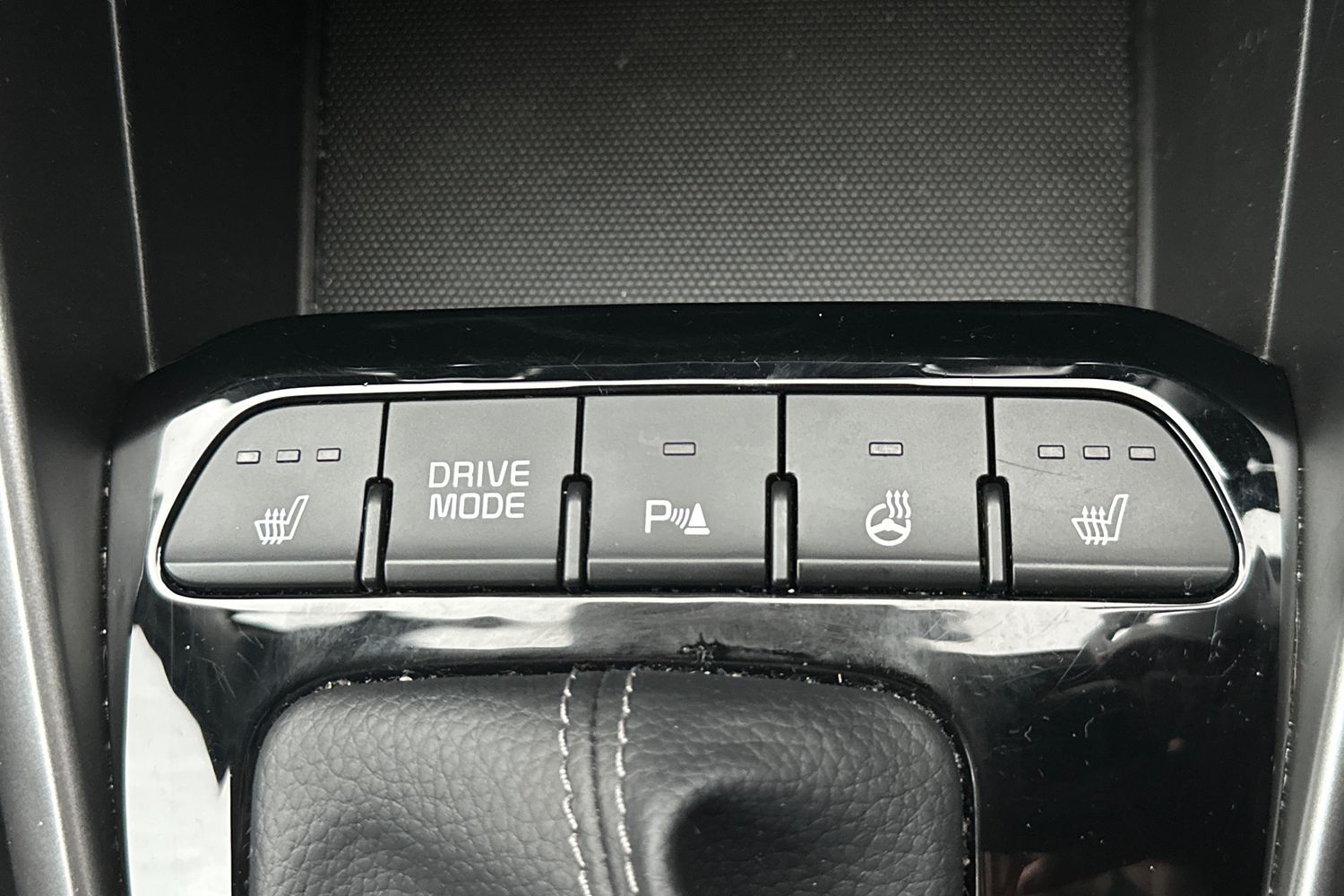 Used Kia Stonic 2023 for sale - 78117325: Photo 17