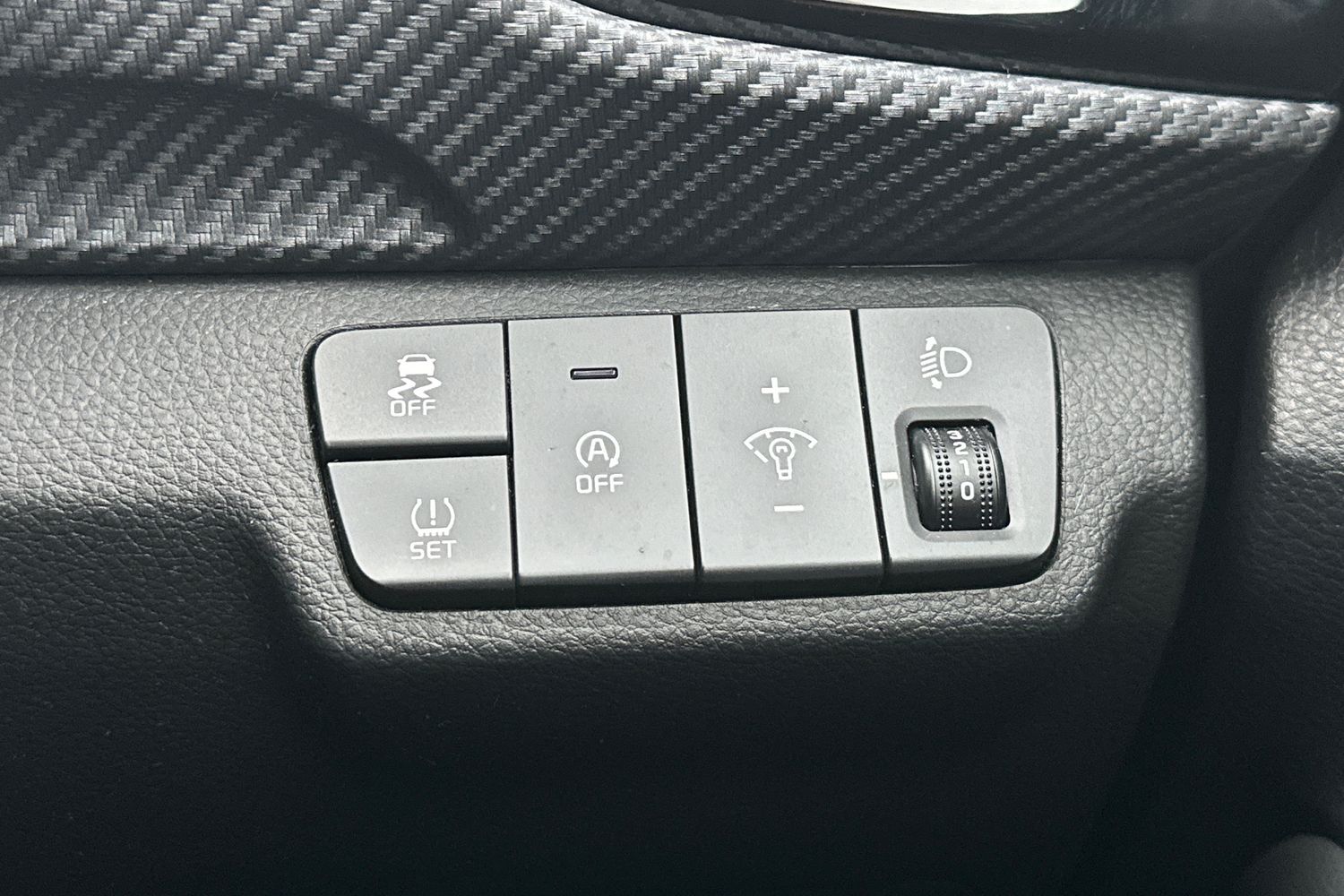 Used Kia Stonic 2023 for sale - 78117325: Photo 24