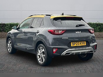 Used Kia Stonic 2023 for sale - 78117325: Photo