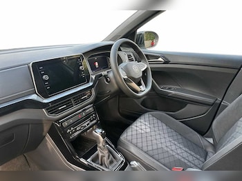 Used Volkswagen T-Cross 2025 for sale - 76154348: Photo 2