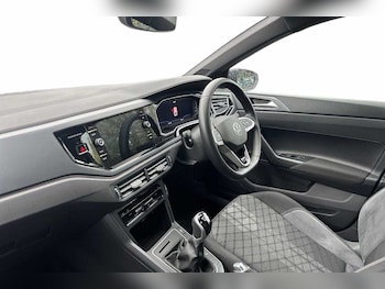 Used Volkswagen Polo 2023 for sale - 76400268: Photo