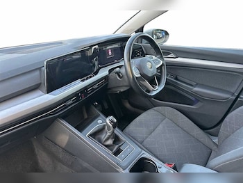 Used Volkswagen Golf 2022 for sale - 76111562: Photo 2