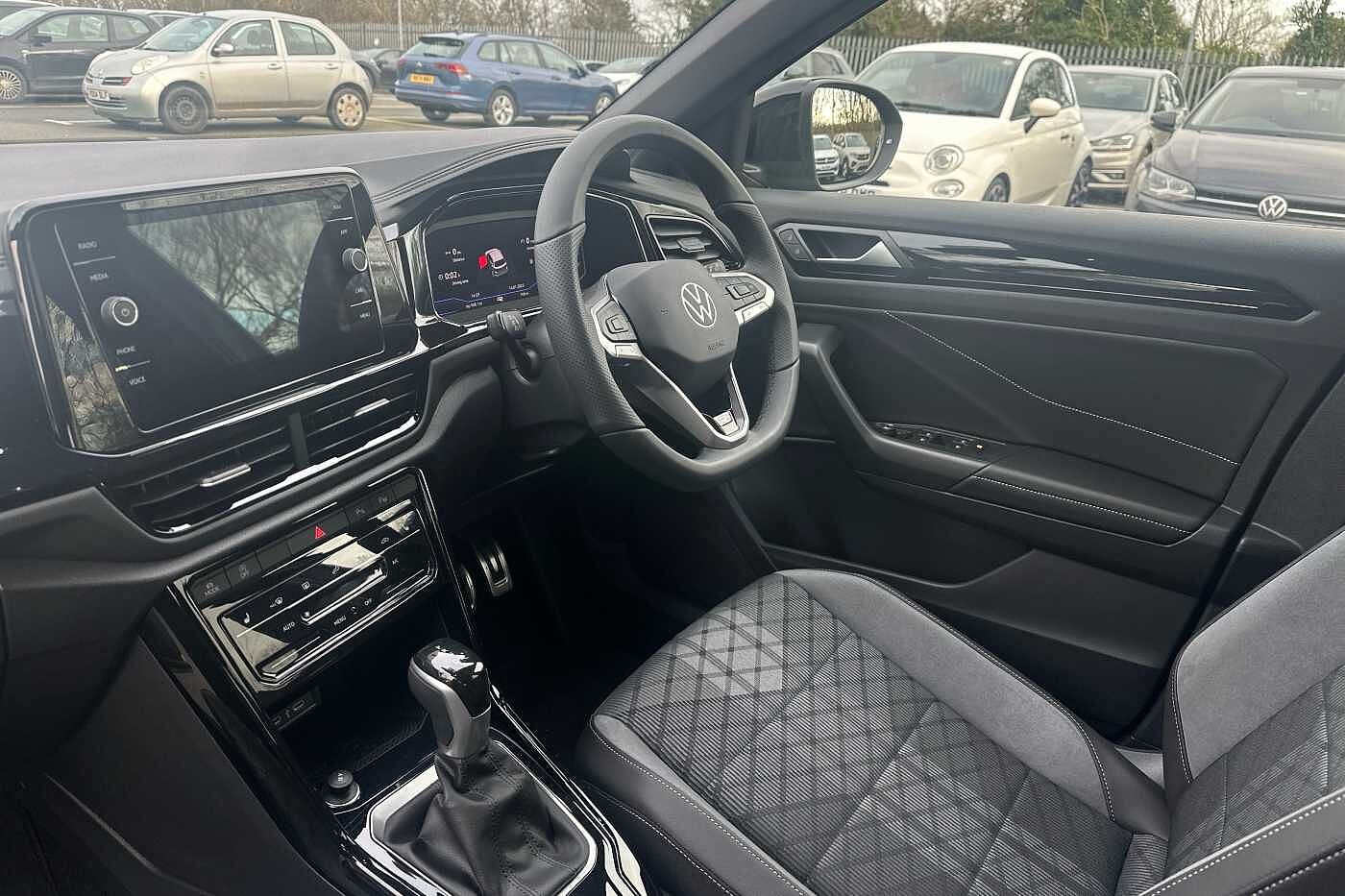 Used Volkswagen T-Roc 2024 for sale - 77785705: Photo 2