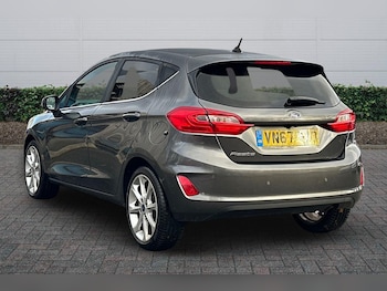 Used Ford Fiesta 2017 for sale - 76800686: Photo