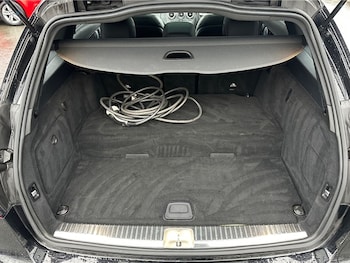 Used Mercedes-Benz C Class 2021 for sale - 77575932: Photo