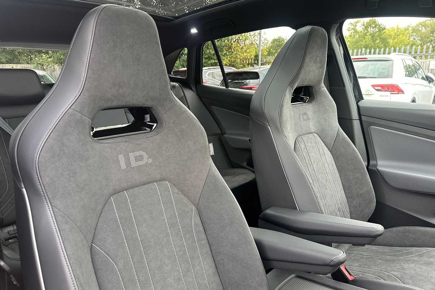 Used Volkswagen ID4 2025 for sale - 76111283: Photo 15