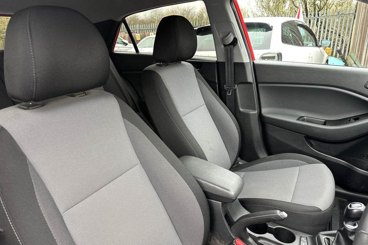 Used Hyundai i20 2018 for sale - 77470328: Photo 13