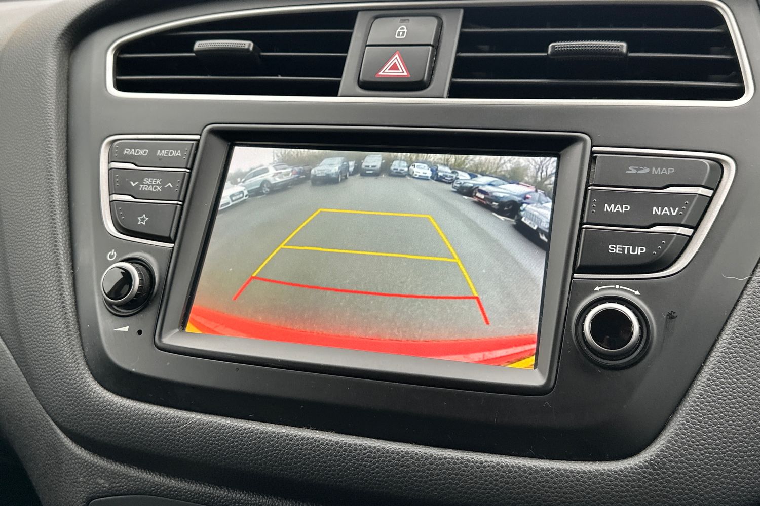 Used Hyundai i20 2018 for sale - 77470328: Photo 16