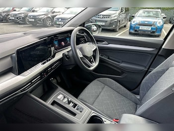 Used Volkswagen Golf 2023 for sale - 75403021: Photo