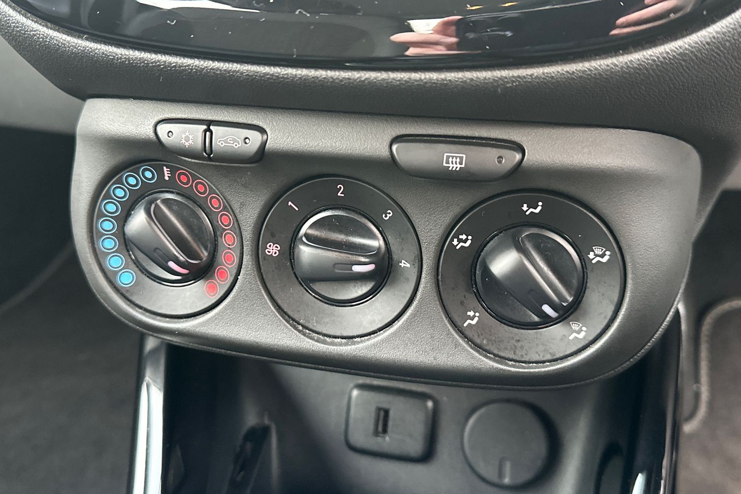 Used Vauxhall Corsa 2016 for sale - 77254469: Photo 17