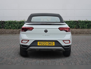 Used Volkswagen T-Roc 2023 for sale - 78186432: Photo