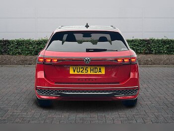 Used Volkswagen Passat 2025 for sale - 76110663: Photo