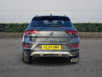 Used Volkswagen T-Roc 2024 for sale - 77725375: Photo