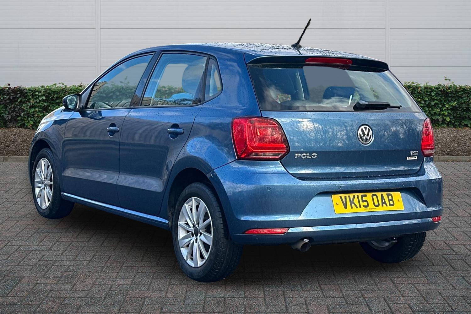 Used Volkswagen Polo 2015 for sale - 77498120: Photo 2