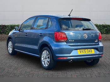 Used Volkswagen Polo 2015 for sale - 77498120: Photo