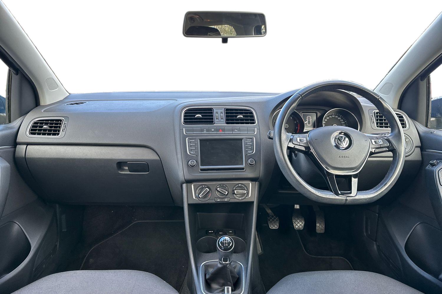 Used Volkswagen Polo 2015 for sale - 77498120: Photo 8