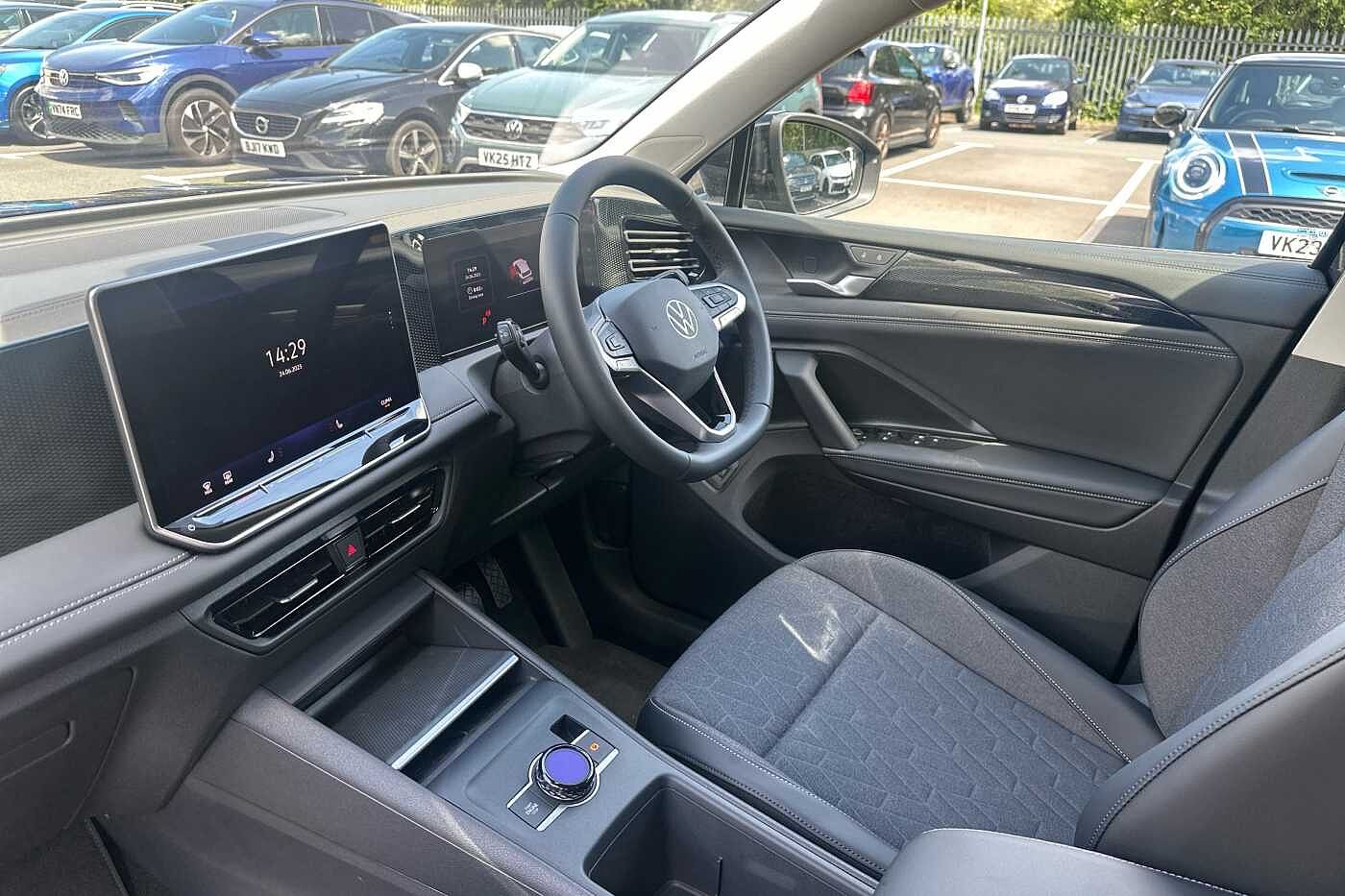 Used Volkswagen Tiguan 2025 for sale - 77177387: Photo 2