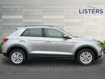 Used Volkswagen T-Roc 2022 for sale - 76800696: Photo