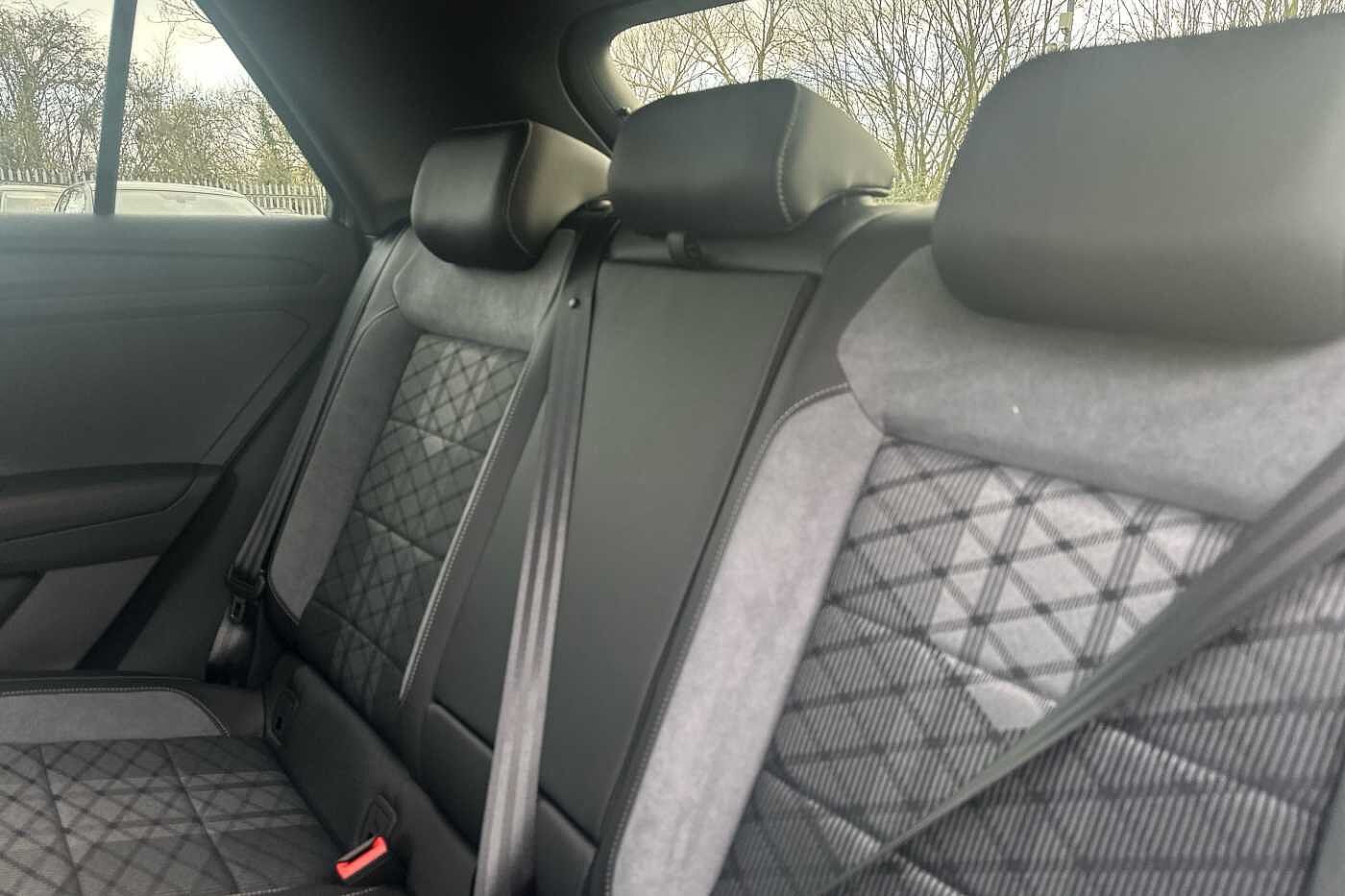 Used Volkswagen T-Roc 2024 for sale - 76111421: Photo 11
