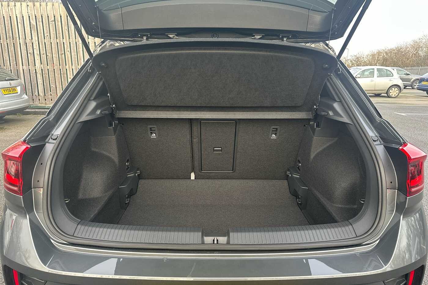 Used Volkswagen T-Roc 2024 for sale - 76111421: Photo 12