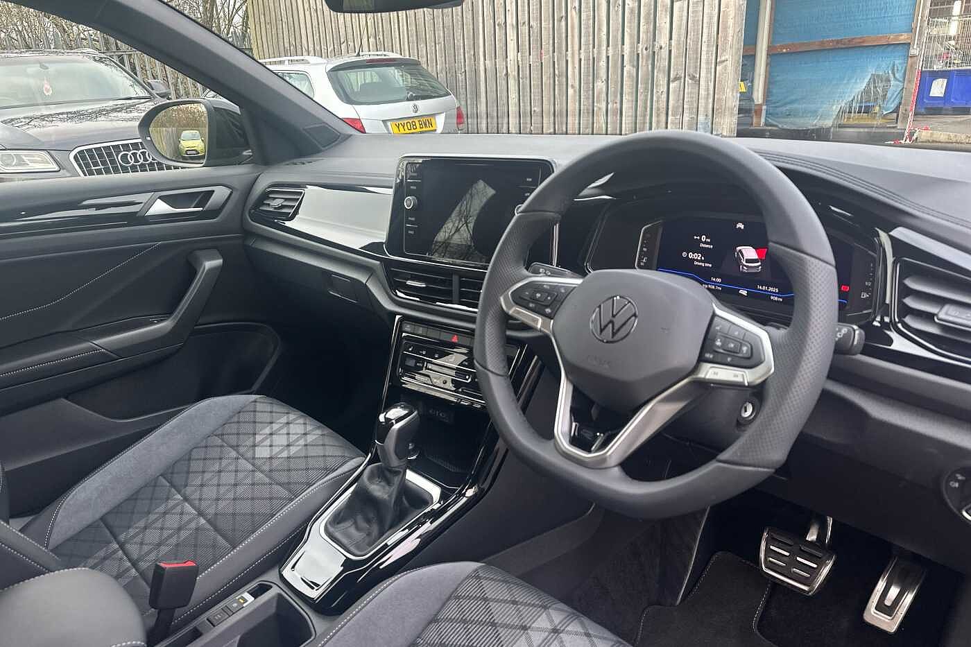 Used Volkswagen T-Roc 2024 for sale - 76111421: Photo 6