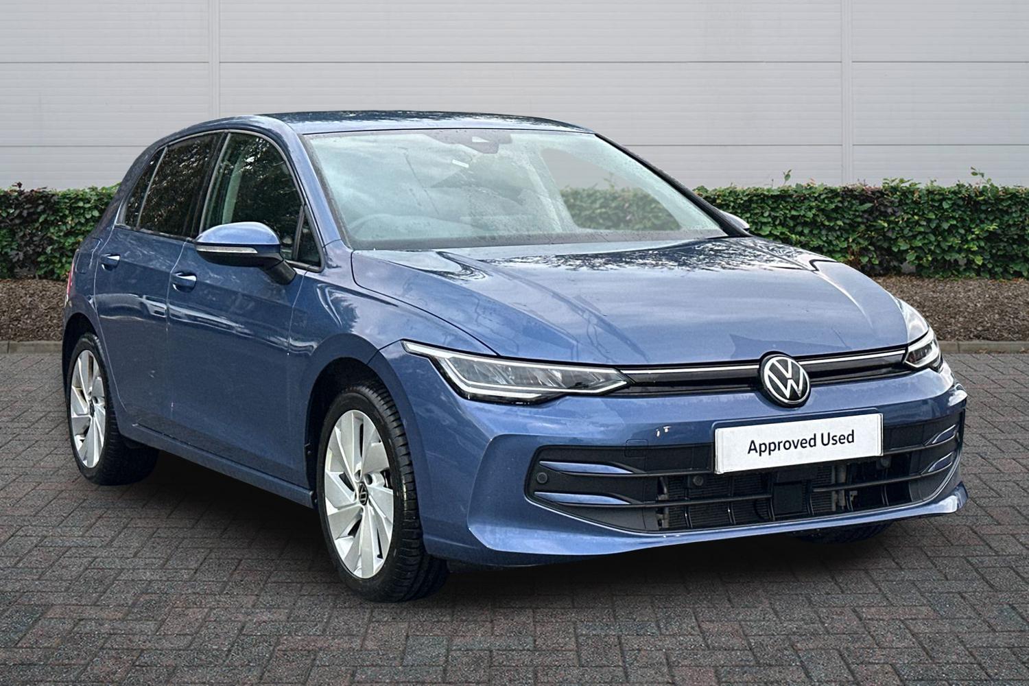 Used Volkswagen Golf 2024 for sale - 76500899: Photo 1