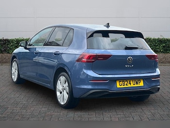 Used Volkswagen Golf 2024 for sale - 76500899: Photo