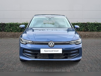 Used Volkswagen Golf 2024 for sale - 76500899: Photo