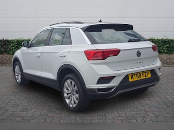 Used Volkswagen T-Roc 2018 for sale - 78418238: Photo