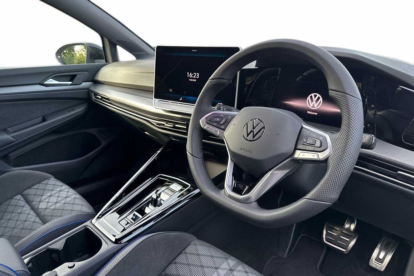 Used Volkswagen Golf 2025 for sale - 76441719: Photo 6