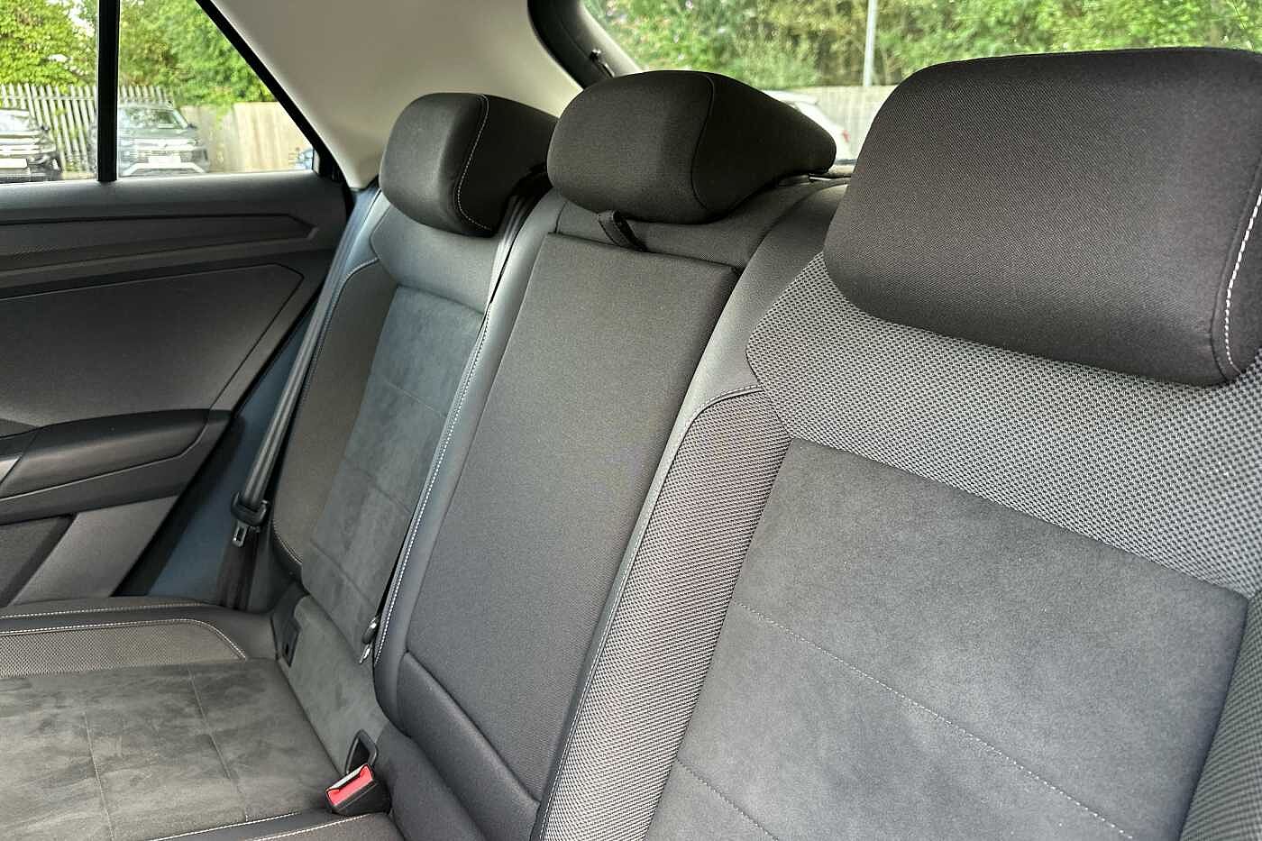 Used Volkswagen T-Roc 2023 for sale - 76110514: Photo 11