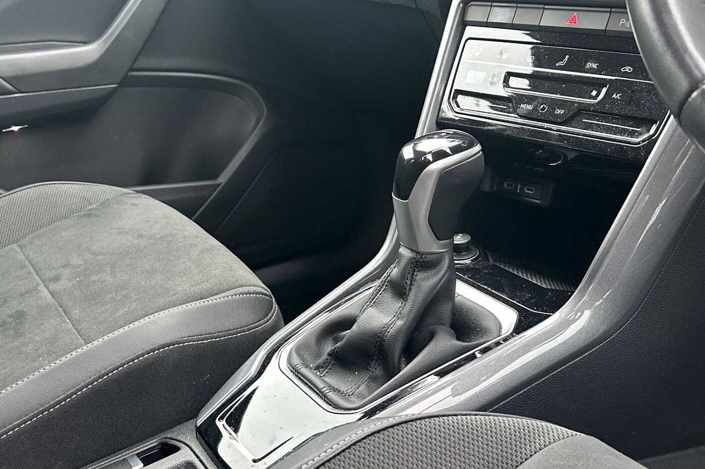 Used Volkswagen T-Roc 2023 for sale - 76110802: Photo 15