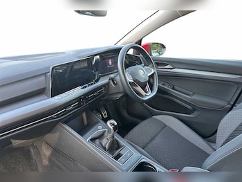 Used Volkswagen Golf 2022 for sale - 76111519: Photo 2