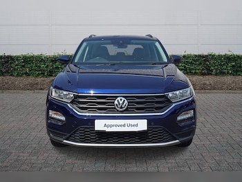 Used Volkswagen T-Roc 2019 for sale - 79182601: Photo