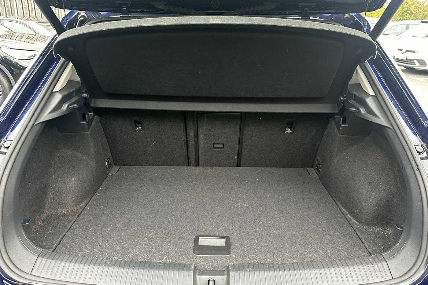 Used Volkswagen T-Roc 2019 for sale - 76111332: Photo 11