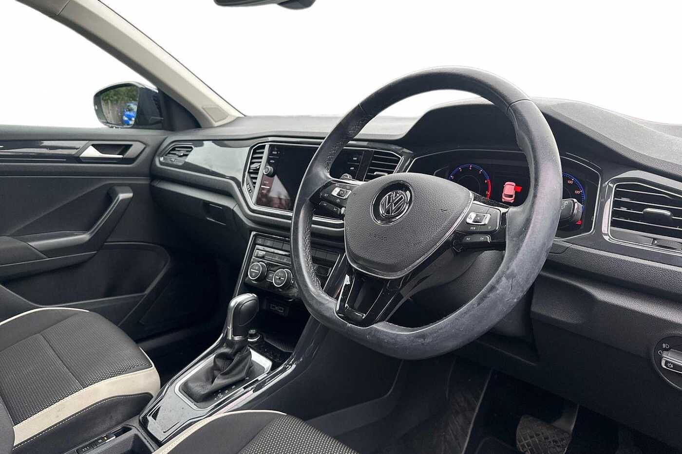 Used Volkswagen T-Roc 2019 for sale - 76111332: Photo 6