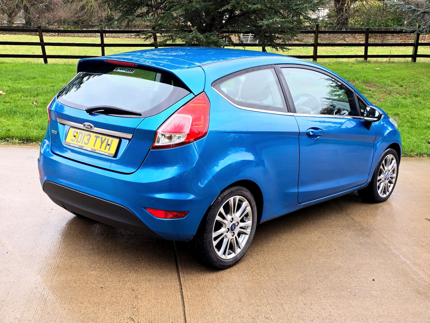 Used Ford Fiesta 2013 for sale - 76618161: Photo 3