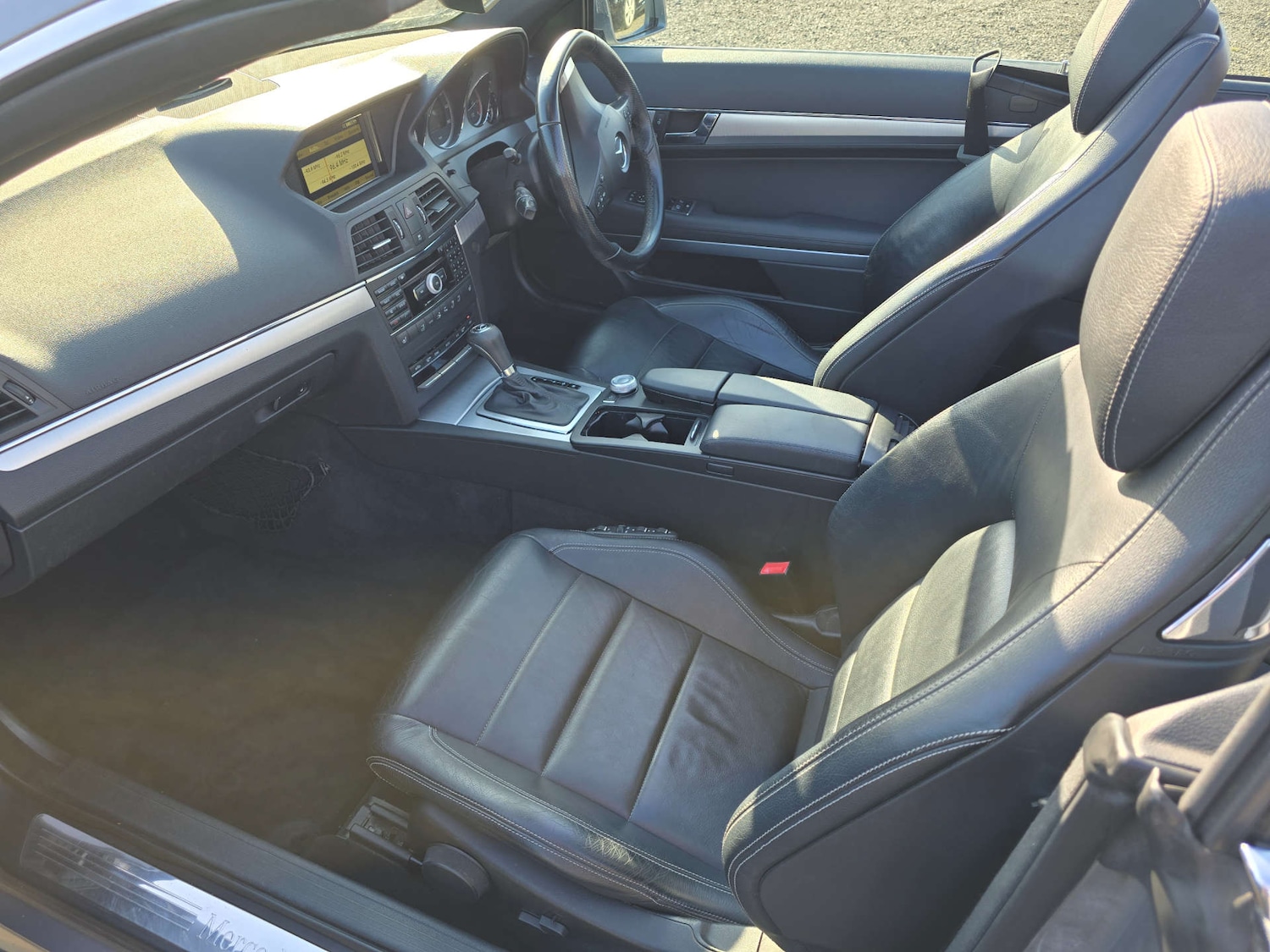 Used Mercedes-Benz E Class 2010 for sale - 76625847: Photo 11